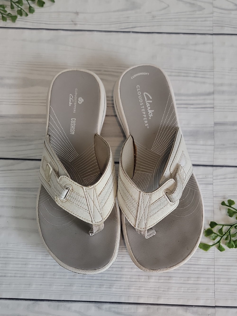 Clarks Breeze Sea Cloudsteppers Women's Sandal in White Size 6 - Picture 2 of 9
